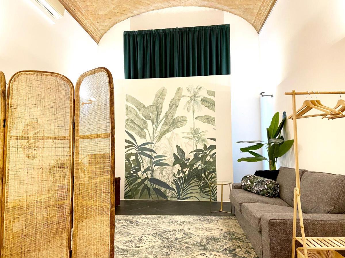 The Jungle Apartment Парма Экстерьер фото