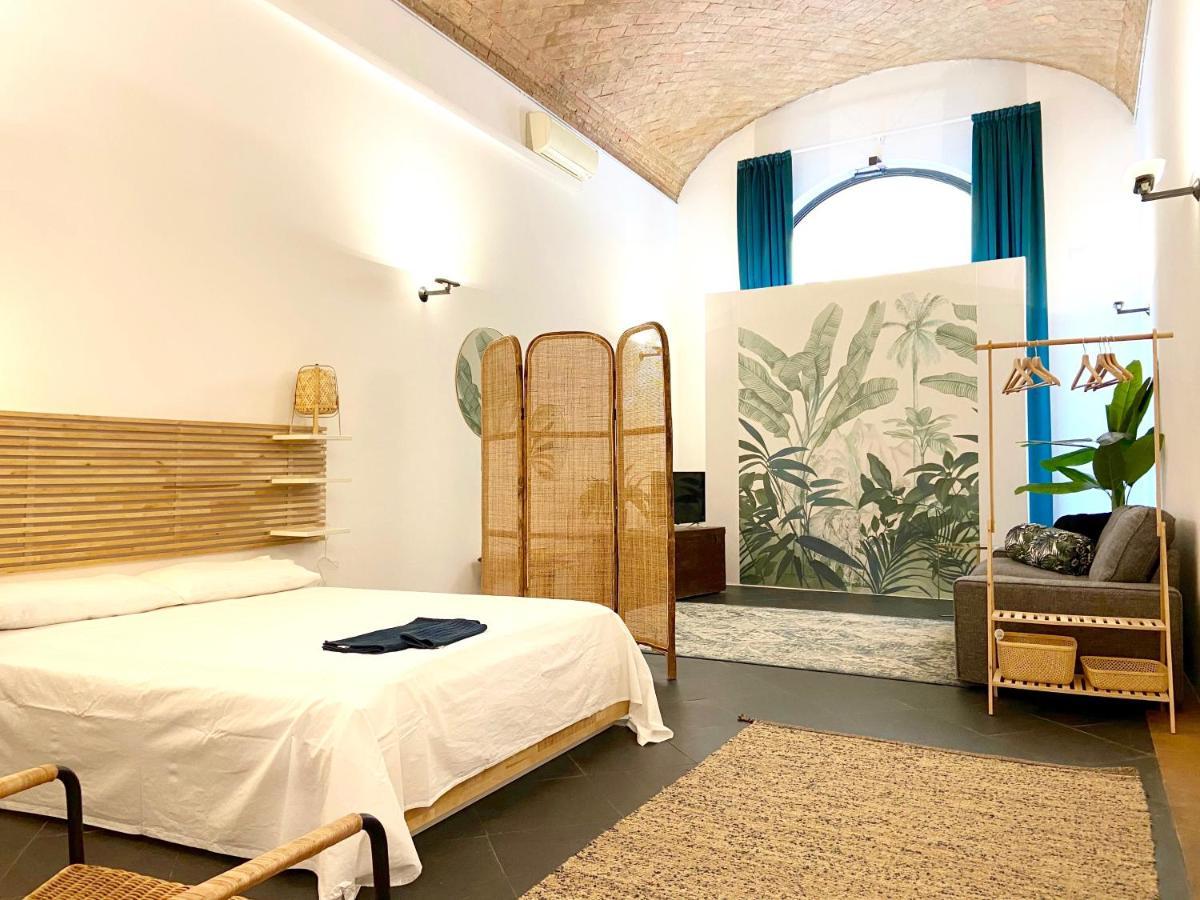 The Jungle Apartment Парма Экстерьер фото
